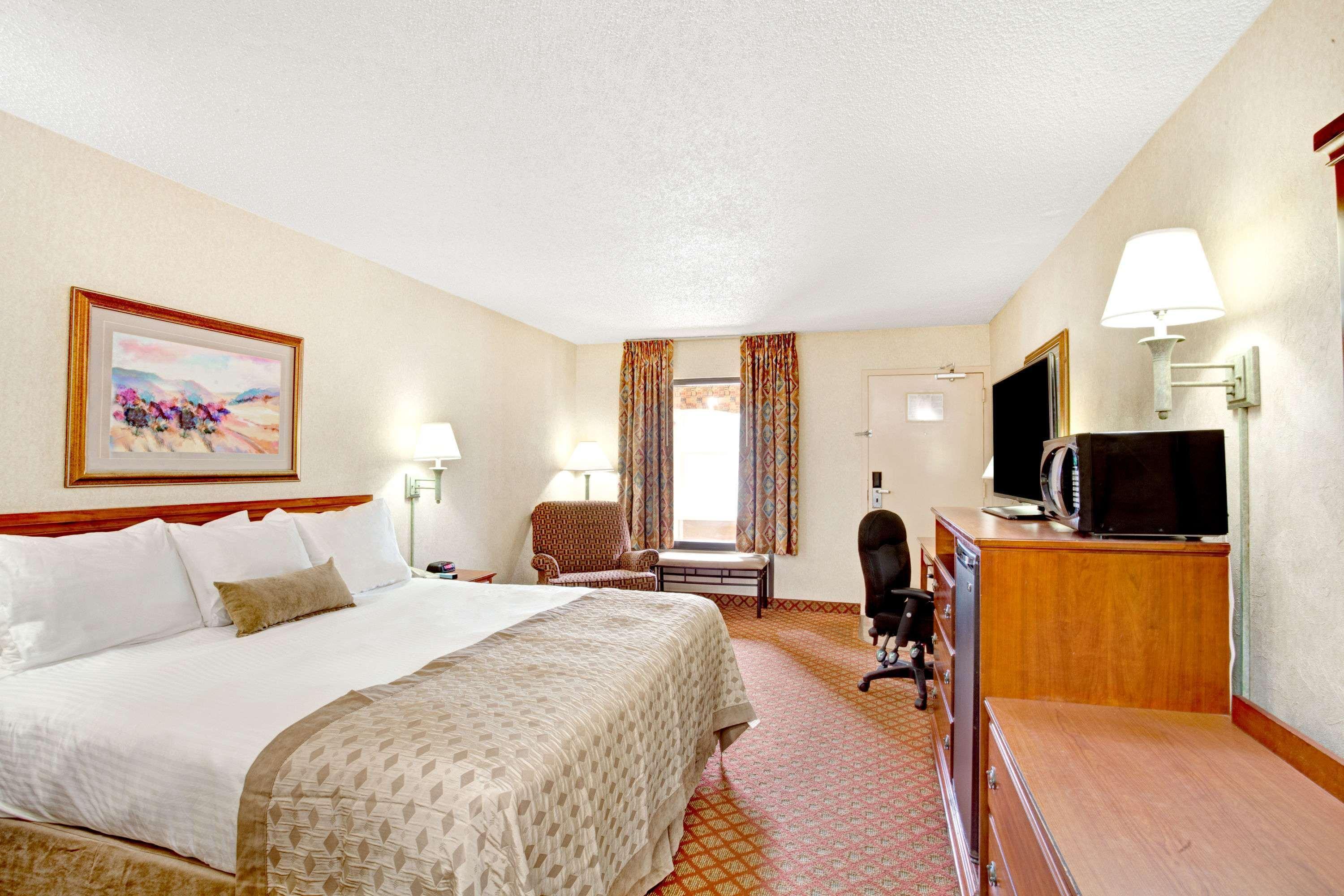 Ramada By Wyndham West Memphis Hotel Luaran gambar